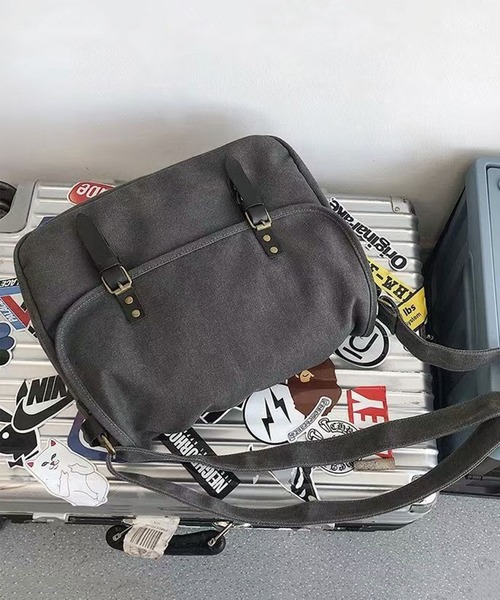 WESTBOY(ウエストボーイ)の「ユニセックス A4収納可 ショルダーバッグ WO25W9BG17(ショルダーバッグ・メンズ・ブラック/ブラウン/ベージュ/グレー・FREE)」の6枚目の写真
