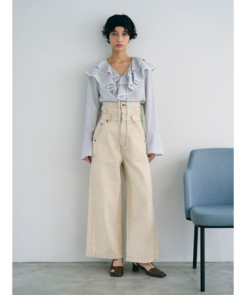 LAGUNAMOON(ラグナムーン)の「ハイウエストラインディティールデニムパンツ(デニムパンツ・レディース・アイボリー/ブラック/ブルー・SMALL/MEDIUM)」の15枚目の写真