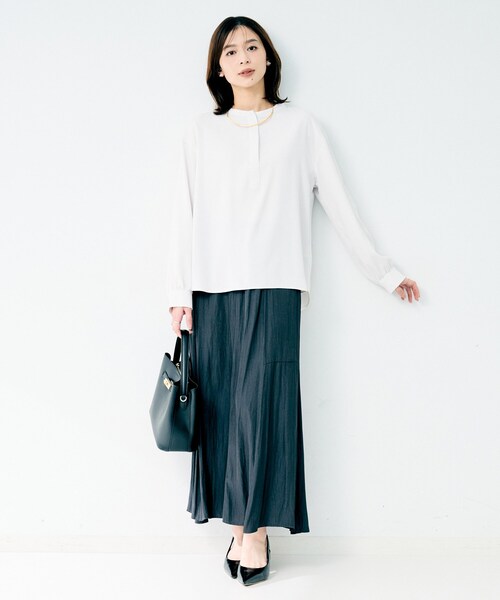 UNTITLED(アンタイトル)の「フロントディティールブラウス(シャツ/ブラウス・レディース・アイボリー・01/02)」の12枚目の写真