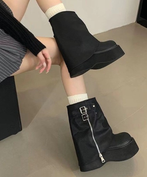 LAC-VERT（ラック・ヴェール）の「【ショート】ZIPベルトカバーブーツ（ブーツ・レディース・ブラック/ブラウン・SMALL/MEDIUM/LARGE）」の3枚目の写真