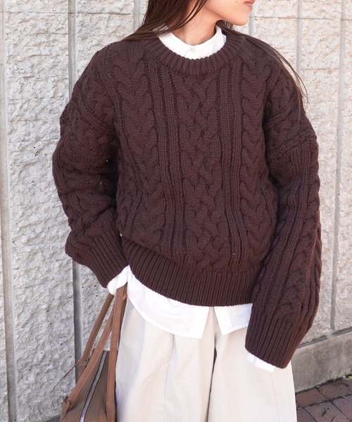gossara（ゴサラ）の「ケーブルクルーニット（ニット/セーター・レディース・ブラウン/アイボリー/ブラック・FREE）」の11枚目の写真