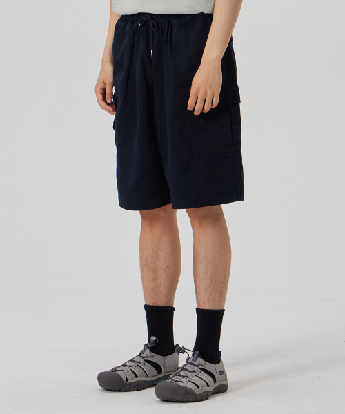 MAKEITTO(メイキット)の「6 POCKETS SEMI WIDE CARGO HALF PANTS_NAVY(その他パンツ・メンズ・その他・MEDIUM/LARGE/X-LARGE)」の1枚目の写真
