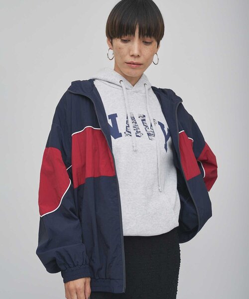 UMBRO(アンブロ)の「【umbro×Whim Gazette】 フーディーブルゾン(ブルゾン・レディース・アイボリー/ネイビー・FREE)」の15枚目の写真