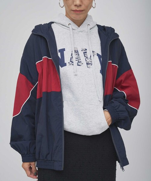 UMBRO(アンブロ)の「【umbro×Whim Gazette】 フーディーブルゾン(ブルゾン・レディース・アイボリー/ネイビー・FREE)」の14枚目の写真