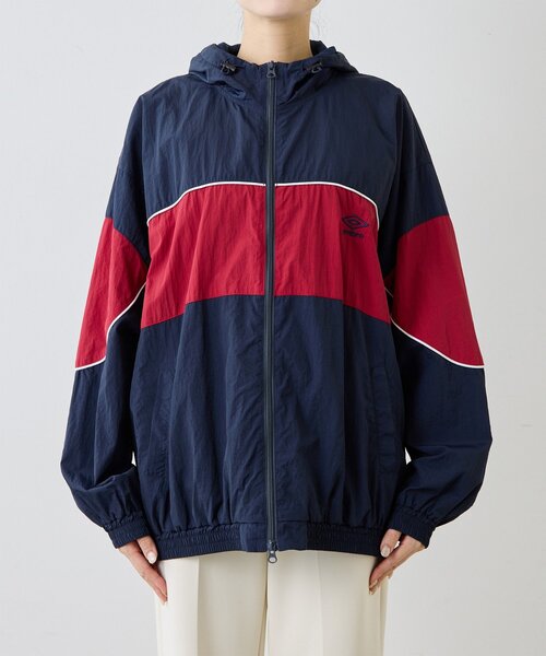 UMBRO(アンブロ)の「【umbro×Whim Gazette】 フーディーブルゾン(ブルゾン・レディース・アイボリー/ネイビー・FREE)」の13枚目の写真