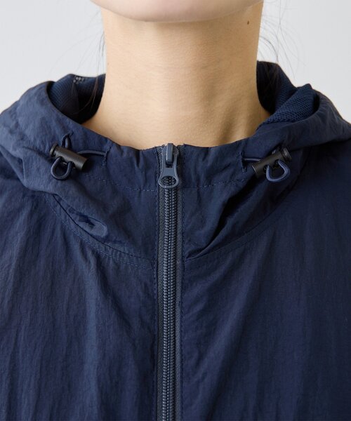 UMBRO(アンブロ)の「【umbro×Whim Gazette】 フーディーブルゾン(ブルゾン・レディース・アイボリー/ネイビー・FREE)」の10枚目の写真