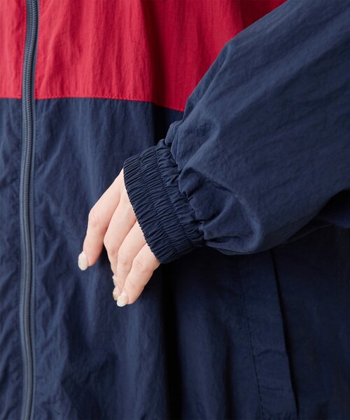 UMBRO(アンブロ)の「【umbro×Whim Gazette】 フーディーブルゾン(ブルゾン・レディース・アイボリー/ネイビー・FREE)」の9枚目の写真