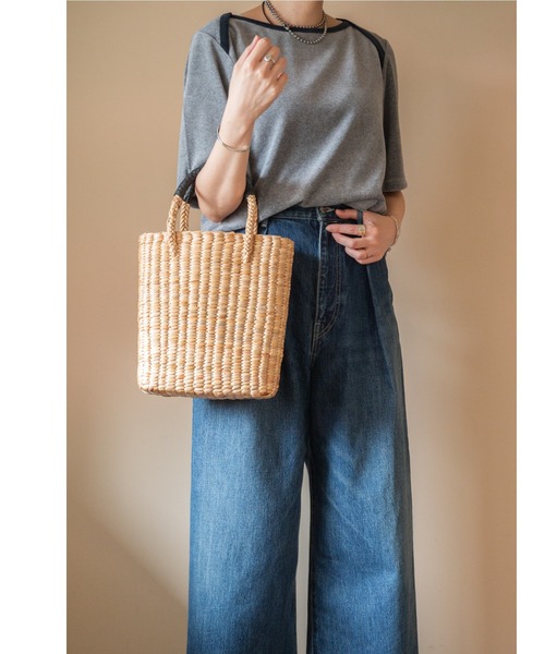 LILA&FLEUR(リラアンドフルール)の「Water Hyacints Basket/ M(かごバッグ・レディース・ナチュラル・MEDIUM)」の2枚目の写真