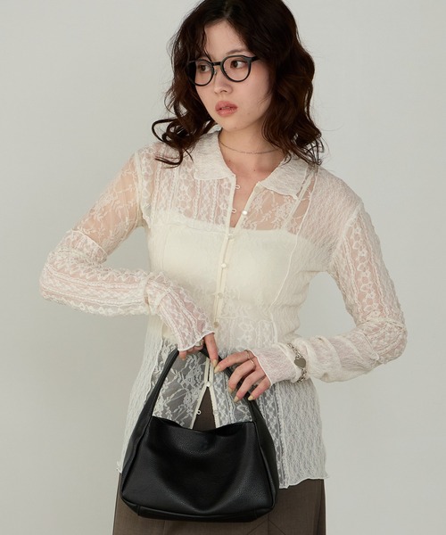 Cherir Mignon(シェリルミニョン)の「【Cherir Mignon】レースパッチワークポロカーディガン(シャツ/ブラウス・レディース・アイボリー/ブラック・FREE)」の1枚目の写真
