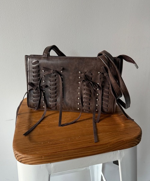 SANSeLF（サンセルフ）の「【SANSeLF】スタッズレースアップショルダーバッグ saa26s012（ショルダーバッグ・レディース・ブラウン・FREE）」の9枚目の写真