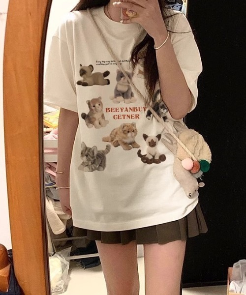 SHEPP(シープ)の「【26年春夏新作・6色展開】ぬいぐるみキャットプリント半袖ロンT(Tシャツ/カットソー・レディース・ホワイト/ブラウン/レッド/ブラック/アイボリー/グレー・M/L)」の7枚目の写真