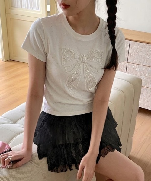 Mejoul(メジュール)の「【2026春夏新作】ビッグリボンサイドギャザーストーンロゴTシャツ(Tシャツ/カットソー・レディース・ホワイト・L/M)」の5枚目の写真