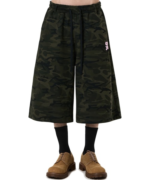 OY(オーワイ)の「『OY/オーワイ』Puffy Logo Sweat Shorts/パフロゴスウェットショートパンツ(スウェットパンツ・メンズ・カモフラージュ・L/M)」の2枚目の写真
