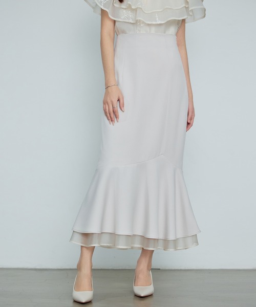 SAISON DE PAPILLON（セゾンドパピヨン）の「【2026SS新作】レーディス 裾フリル アシンメトリー 二段フリル スカート ハイウエスト スタイルアップ（スカート・レディース・ブラック/ベージュ・L/M/S）」の2枚目の写真