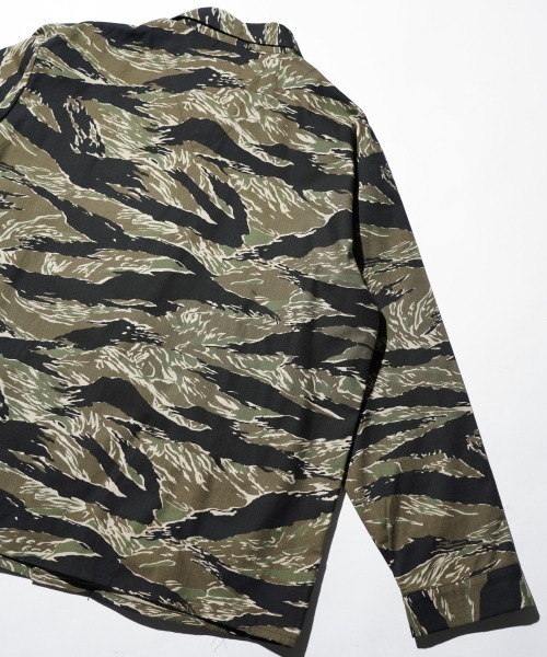 SUNNY SPORTS(サニースポーツ)の「SUNNY SPORTS サニースポーツ / PRINTED COVER JACKET(カバーオール・メンズ・レオパード/タイガーカモ/カモフラージュ・LARGE/MEDIUM)」の4枚目の写真