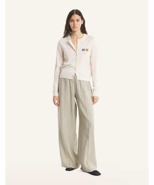 Maison Kitsune(メゾンキツネ)の「DOUBLE FOX HEAD REGULAR CARDIGAN(カーディガン/ボレロ・レディース・ピンクベージュ/ホワイト系その他・XS/S/M/L)」の3枚目の写真