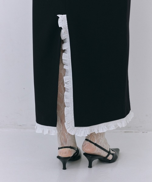 ANDRESD(アンドレスド)の「フリルトリムロングドレス / frills trim long dress(ドレス・レディース・グレー/ブラック・S/L/M)」の17枚目の写真