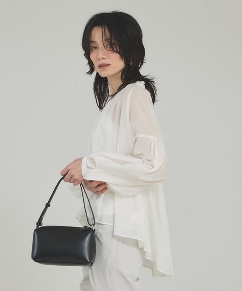 qualite（カリテ）の「【シルク混で上品】ブライトローンボリュームシアーブラウス/春服/夏服/オフィスカジュアル/シアー（シャツ/ブラウス・レディース・ブラウン/オフホワイト・フリー）」の17枚目の写真