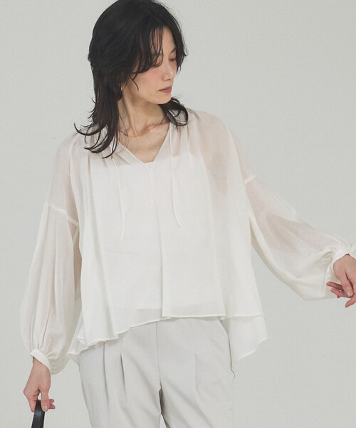 qualite（カリテ）の「【シルク混で上品】ブライトローンボリュームシアーブラウス/春服/夏服/オフィスカジュアル/シアー（シャツ/ブラウス・レディース・ブラウン/オフホワイト・フリー）」の19枚目の写真
