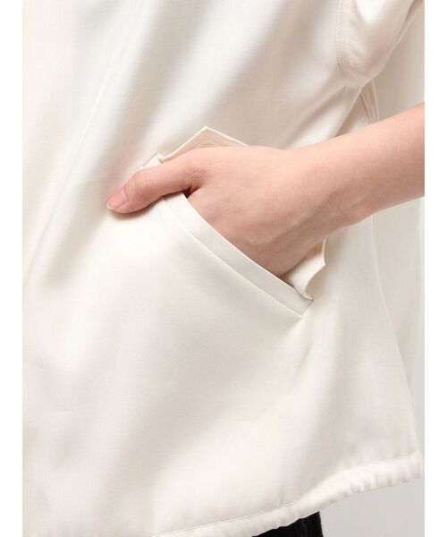 LAGUNAMOON(ラグナムーン)の「コントラストハイネックブルゾン(ブルゾン・レディース・ライトブルー/ホワイト・FREE)」の16枚目の写真