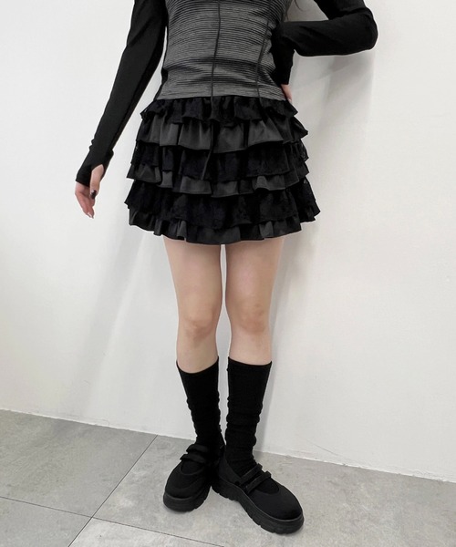 PHILLY(フィリー)の「レースコンビフリルミニスカート(スカート・レディース・アイボリー/ブラック・FREE)」の4枚目の写真
