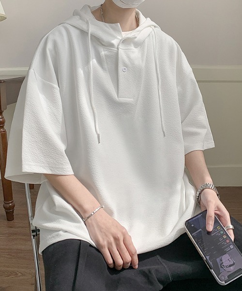 link lot(リンクロット)の「ルーズシルエット ヘンリーネック半袖プルオーバーパーカー(Tシャツ/カットソー・メンズ・ホワイト/ブラック・L/M)」の1枚目の写真