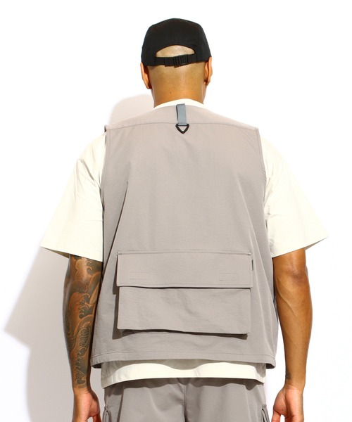 ROTAR（ローター）の「2way Stretch Utility Vest（ベスト・メンズ・ブラック/グレー・MEDIUM/LARGE/X-LARGE）」の3枚目の写真