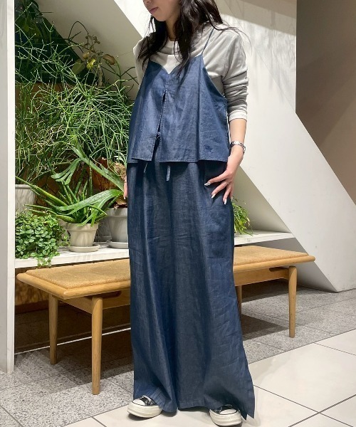 CONVERSE TOKYO(コンバーストウキョウ)の「DENIM LAYERED ALL-IN-ONE(つなぎ/オールインワン・レディース・サックスブルー/ネイビー/ブラック・FREE)」の3枚目の写真