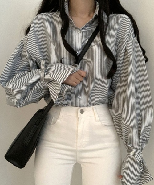 mielu(ミエル)の「ボリュームスリーブストライプシャツ(シャツ/ブラウス・レディース・ブラック/ブルー・LARGE)」の3枚目の写真