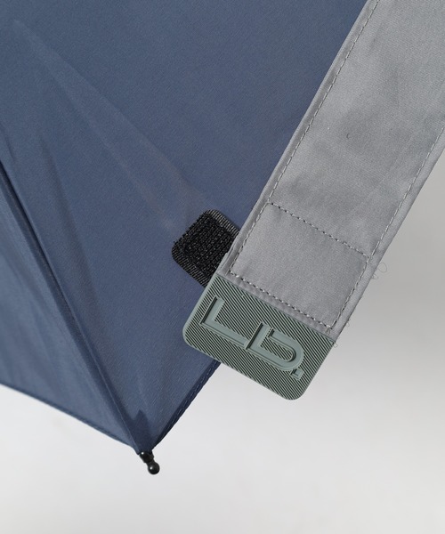 FUNALIVE（ファンアライブ）の「LINEDROPS LINEDROPS 形状記憶　折りたたみ雨傘　58（折りたたみ傘・レディース・ブラック/ネイビー・58cm）」の7枚目の写真