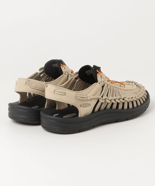KEEN(キーン)の「UNEEK / ユニーク / メンズ スニーカーサンダル(サンダル・メンズ・ベージュ・29cm/28.5cm/30cm/25cm/25.5cm/26cm/26.5cm/27cm/27.5cm/28cm)」の2枚目の写真