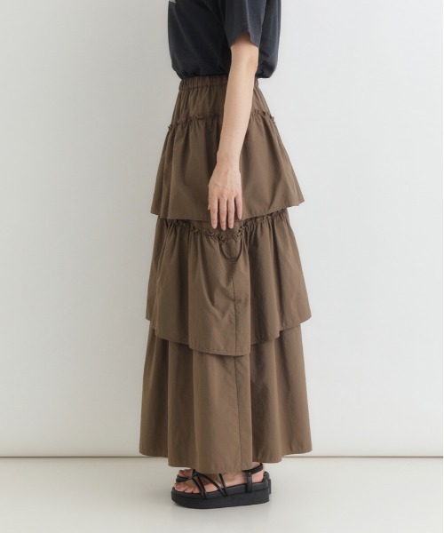 Right-on（ライトオン）の「HONEYSUCKLE ROSE(ハニーサックルローズ)ティアードフリルスカート（スカート・レディース・ブラック/ブラウン・L/M）」の9枚目の写真