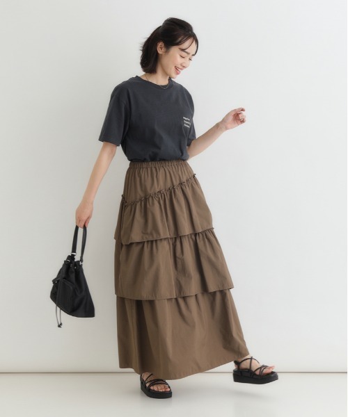 Right-on（ライトオン）の「HONEYSUCKLE ROSE(ハニーサックルローズ)ティアードフリルスカート（スカート・レディース・ブラック/ブラウン・L/M）」の12枚目の写真