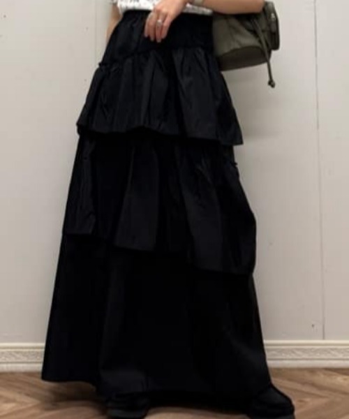 Right-on（ライトオン）の「HONEYSUCKLE ROSE(ハニーサックルローズ)ティアードフリルスカート（スカート・レディース・ブラック/ブラウン・L/M）」の20枚目の写真