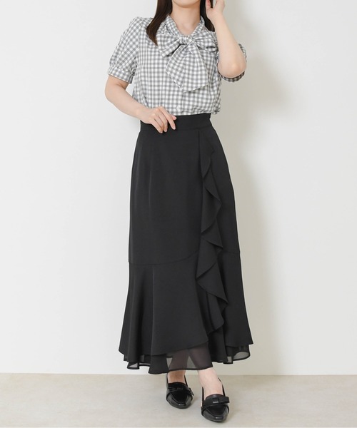 MISCH MASCH（ミッシュマッシュ）の「2026春夏新作 ラッフルティアード裾シアースカート（スカート・レディース・ブラック×ホワイト/ブラック/グリーン・M/S）」の4枚目の写真