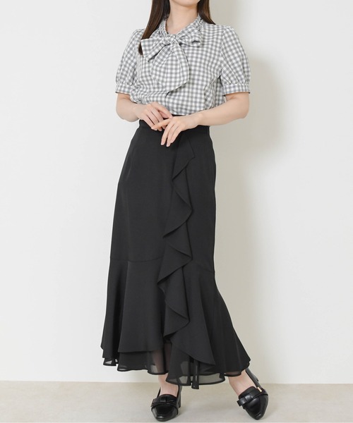 MISCH MASCH（ミッシュマッシュ）の「2026春夏新作 ラッフルティアード裾シアースカート（スカート・レディース・ブラック×ホワイト/ブラック/グリーン・M/S）」の5枚目の写真