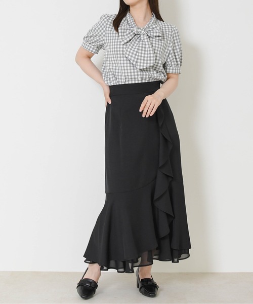 MISCH MASCH（ミッシュマッシュ）の「2026春夏新作 ラッフルティアード裾シアースカート（スカート・レディース・ブラック×ホワイト/ブラック/グリーン・M/S）」の6枚目の写真
