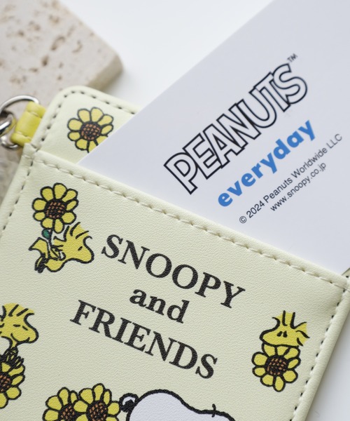 FUNALIVE（ファンアライブ）の「SNOOPY スヌーピー シングルパスケース 合皮（パスケース・レディース・グリーン・FREE）」の6枚目の写真
