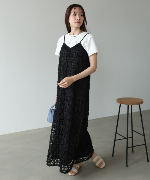 Bab(バブ)の「【サイズ展開あり】フラワーレースキャミワンピース(ワンピース・レディース・ブラック/アイボリー・M/S)」の16枚目の写真