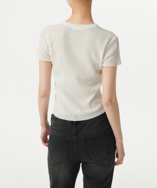 MUSINSA STANDARD WOMAN（ムシンサスタンダードウーマン）の「ウィメンズシアーテクスチャークルネック半袖ニット[アイボリー]（ニット/セーター・レディース・その他・SMALL/X-SMALL/MEDIUM/LARGE）」の5枚目の写真
