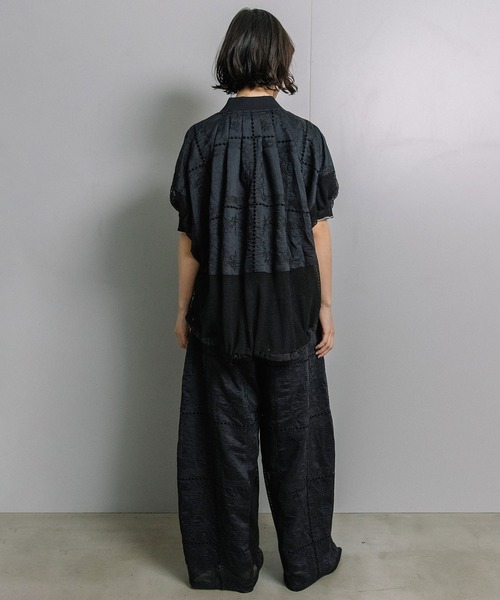 MARECHAL TERRE(マルシャルテル)の「バルーンスリーブレースブルゾン(ブルゾン・レディース・ブラック/オフホワイト・MEDIUM)」の5枚目の写真