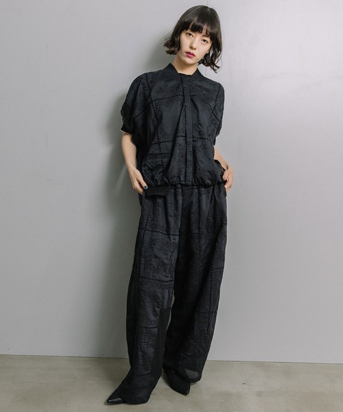 MARECHAL TERRE(マルシャルテル)の「バルーンスリーブレースブルゾン(ブルゾン・レディース・ブラック/オフホワイト・MEDIUM)」の7枚目の写真