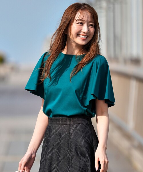 ANY SIS(エニィスィス)の「【シルクタッチさら魅せTシャツ】袖フレア プルオーバー(Tシャツ/カットソー・レディース・オレンジ系/ライラック系/アイボリー系/ダークグリーン系/ダークブラウン系/ブラック系・X-LARGE)」の8枚目の写真