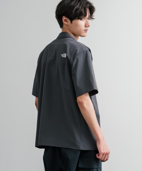 THE NORTH FACE(ザノースフェイス)の「THE NORTH FACE ザ・ノースフェイス M'S KANTE SHIRTS ワンポイントロゴ刺繍胸ポケット付き半袖オープンカラーシャツ(シャツ/ブラウス・メンズ・チャコール/ブラック/ライトベージュ・M/XL/L)」の4枚目の写真
