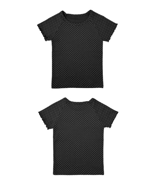 MATU:TA(マトゥータ)の「【着回し抜群!】タイニードットリブストレッチTシャツ / トップス 半袖 ドット柄 水玉 リブ素材 伸縮性 ラウンドネック ミドル丈 メロウ デイリーユース カジュアル プチプラ 海外ガール 3カラー ホワイト ブラック グレー(Tシャツ/カットソー・レディース・ホワイト/ブラック/グレー・FREE)」の5枚目の写真