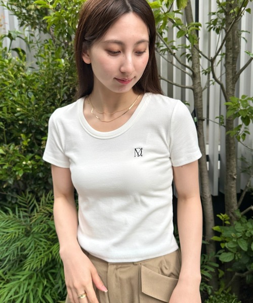 MYMOOD.(マイムード)の「【MYMOOD.オリジナル商品】胸元ワンポイント刺繍コンパクトTシャツ コンパクト刺繍Tee ミニTシャツ(Tシャツ/カットソー・レディース・ホワイト/ネイビー/ブラック・FREE)」の9枚目の写真