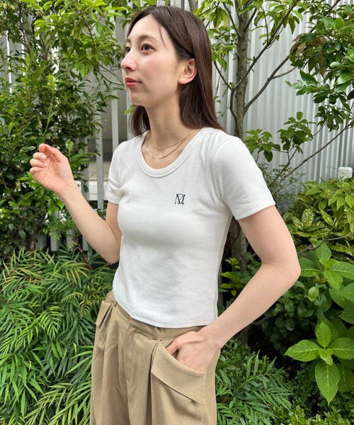 MYMOOD.(マイムード)の「【MYMOOD.オリジナル商品】胸元ワンポイント刺繍コンパクトTシャツ コンパクト刺繍Tee ミニTシャツ(Tシャツ/カットソー・レディース・ホワイト/ネイビー/ブラック・FREE)」の15枚目の写真