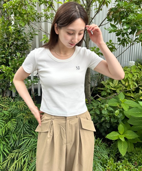 MYMOOD.(マイムード)の「【MYMOOD.オリジナル商品】胸元ワンポイント刺繍コンパクトTシャツ コンパクト刺繍Tee ミニTシャツ(Tシャツ/カットソー・レディース・ホワイト/ネイビー/ブラック・FREE)」の18枚目の写真