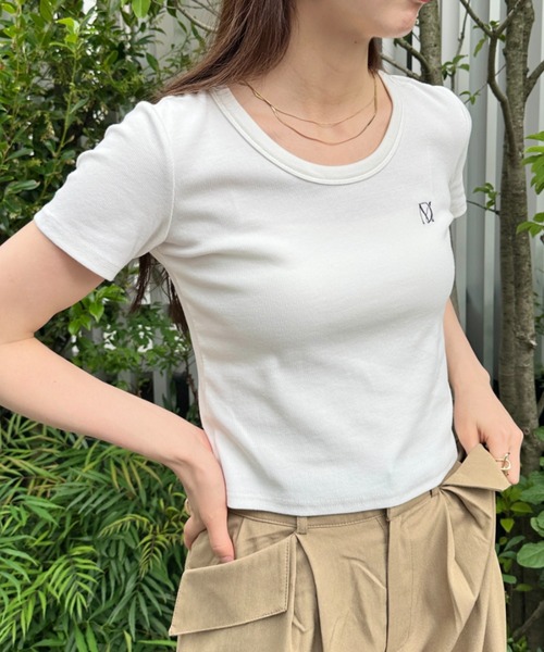 MYMOOD.(マイムード)の「【MYMOOD.オリジナル商品】胸元ワンポイント刺繍コンパクトTシャツ コンパクト刺繍Tee ミニTシャツ(Tシャツ/カットソー・レディース・ホワイト/ネイビー/ブラック・FREE)」の5枚目の写真