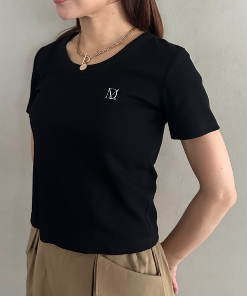 MYMOOD.(マイムード)の「【MYMOOD.オリジナル商品】胸元ワンポイント刺繍コンパクトTシャツ コンパクト刺繍Tee ミニTシャツ(Tシャツ/カットソー・レディース・ホワイト/ネイビー/ブラック・FREE)」の21枚目の写真